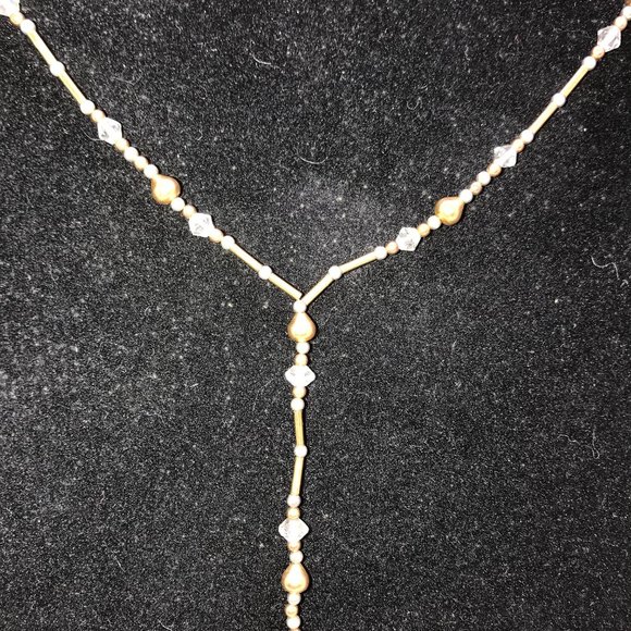 15 1/2" Gold and Clear Y-Shaped Beaded Necklace - Picture 2 of 4
